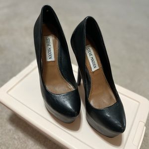 Steve Madden platform pumps